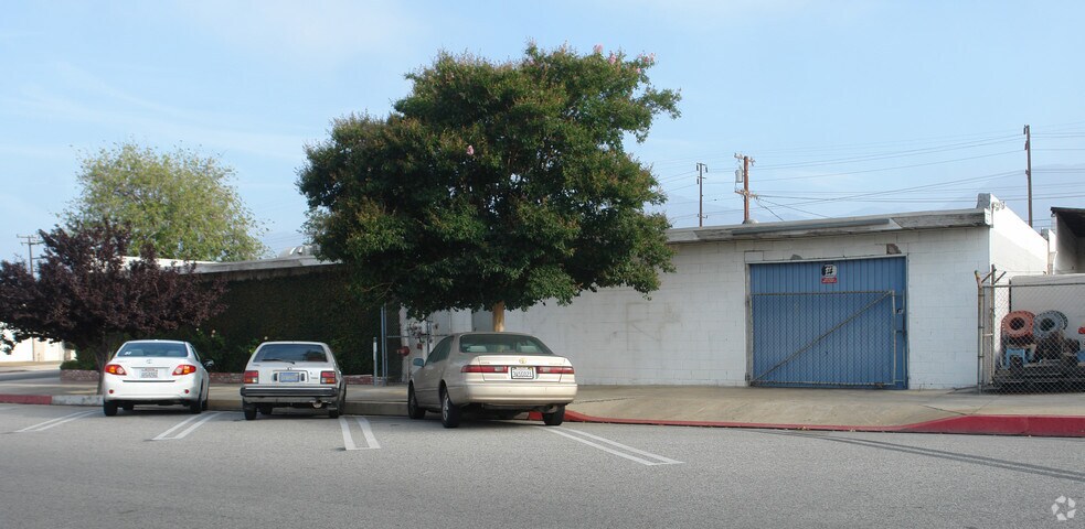 More Photos Of 924-926 S Primrose Ave, Monrovia Warehouse For Lease