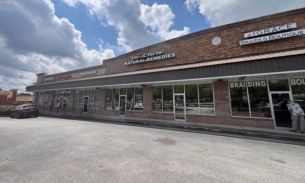 More Photos Of 1982 Main St E, Snellville Storefront For Sale