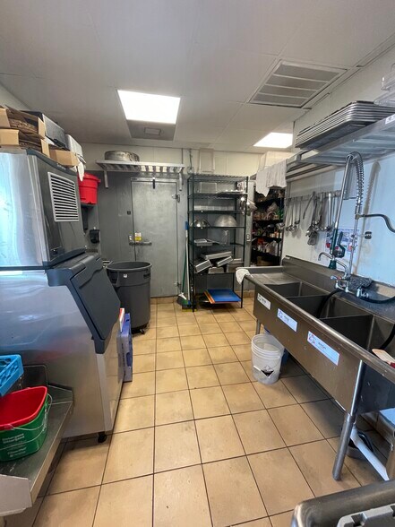 More Photos Of 386 Highway 82 S, Jefferson Restaurant For Sale