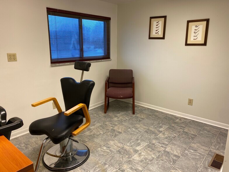 More Photos Of 3542 Springdale Rd, Cincinnati Medical For Sale