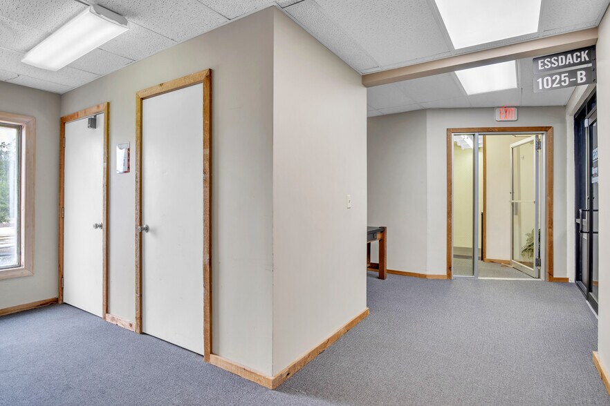 More Photos Of 1023-1039 Washington Rd, Newton Storefront Retail Office For Sale