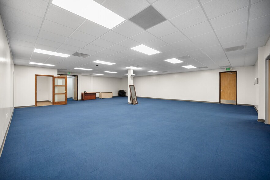 More Photos Of 3360 W Olympic Blvd, Los Angeles Office For Lease