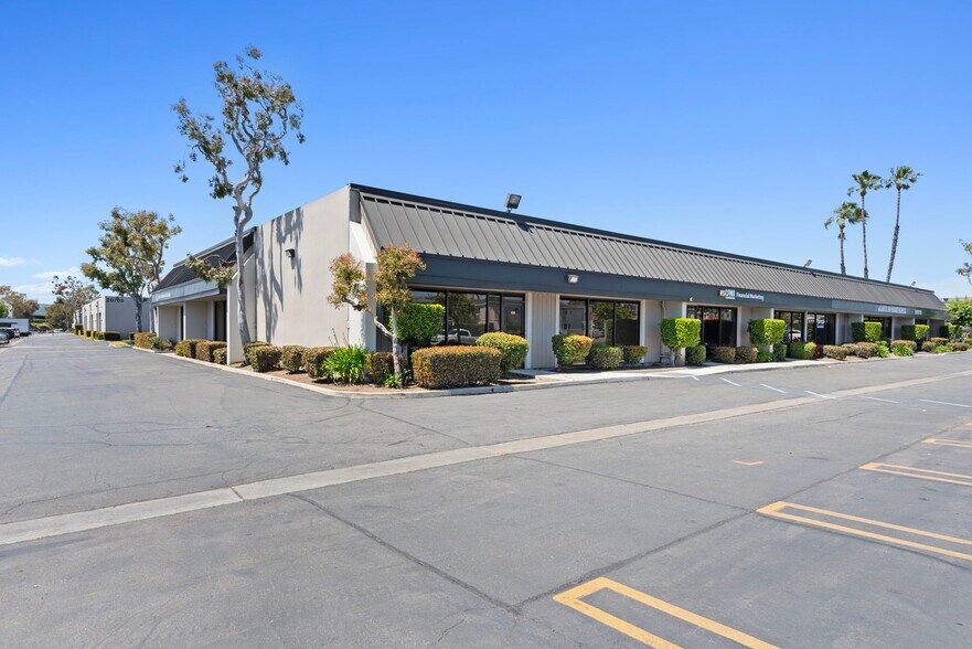 More Photos Of 20725 S Western Ave, Torrance Light Manufacturing For Lease