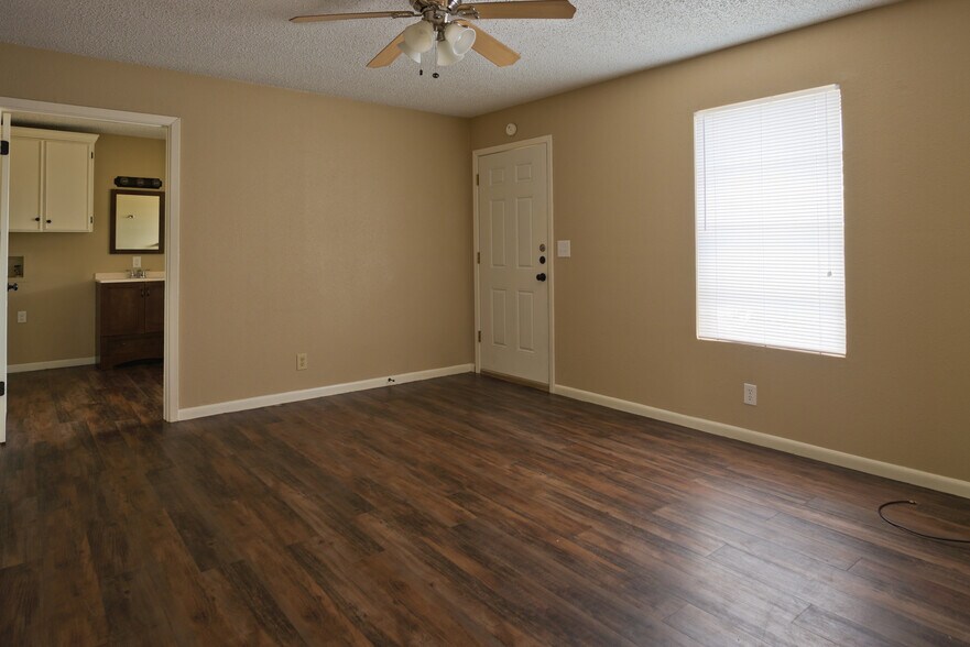 More Photos Of 108 108, 112, 118 & 120 Milann St, Victoria Apartments For Sale