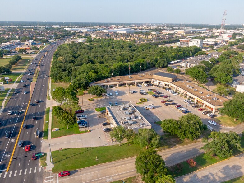 More Photos Of 8604-8686 N Hwy 6, Houston Unknown For Lease