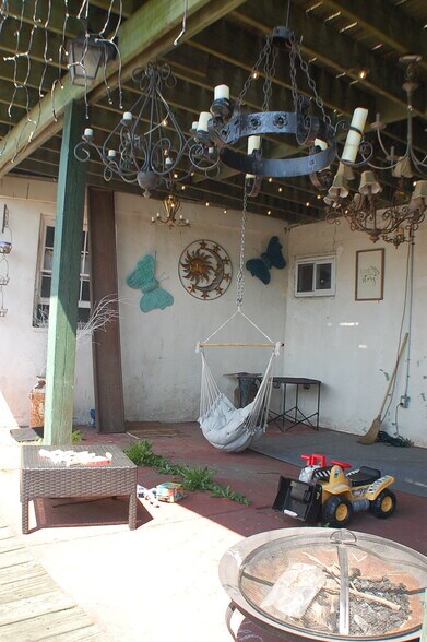 More Photos Of 1835 Delmar Dr, Folcroft Freestanding For Lease