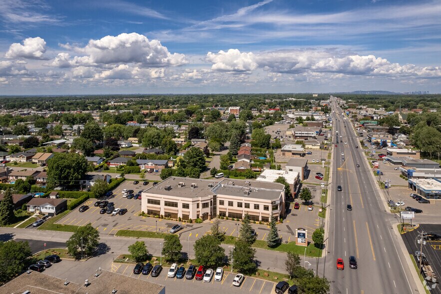 More Photos Of 185 Boul Saint-Jean-Baptiste, Châteauguay Office For Lease