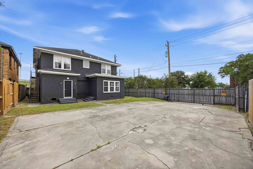 More Photos Of 4018 Chartres St, Houston Hospitality For Sale