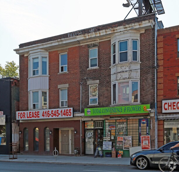 More Photos Of 817 Bloor St W, Toronto Storefront Retail Residential For Sale