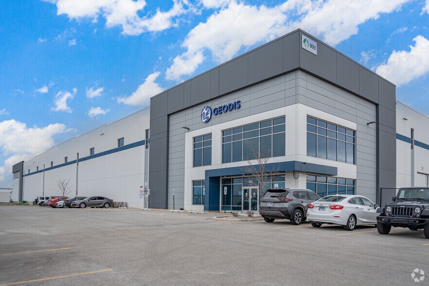 Primary Photo Of 900 W Renwick Rd, Romeoville Distribution For Lease
