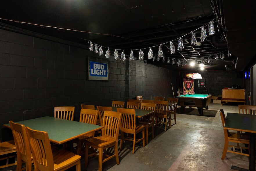 More Photos Of 48 Little Missouri Rd, Jane Restaurant For Sale
