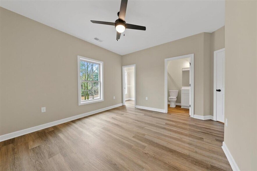 More Photos Of 721 Plano Rd, Bowling Green Apartments For Sale