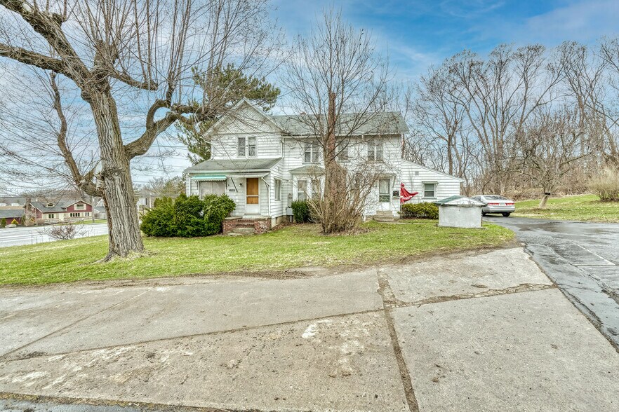 More Photos Of 1506 Empire Blvd, Webster Industrial For Lease