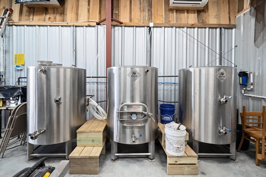 More Photos Of 4810 Long Beach Rd SE, Southport General Retail For Sale