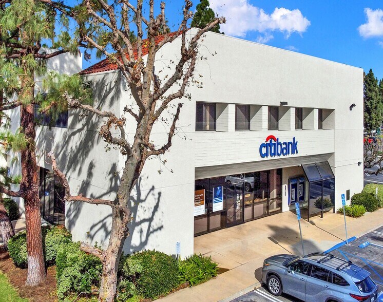 Primary Photo Of 198 W Lincoln Ave, Anaheim Bank For Lease