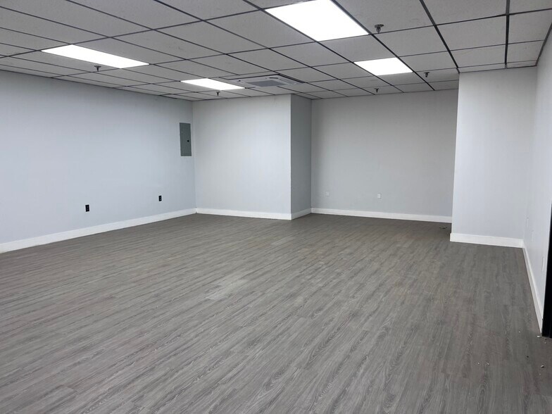 More Photos Of 23-53 Rome St, Newark Warehouse For Lease