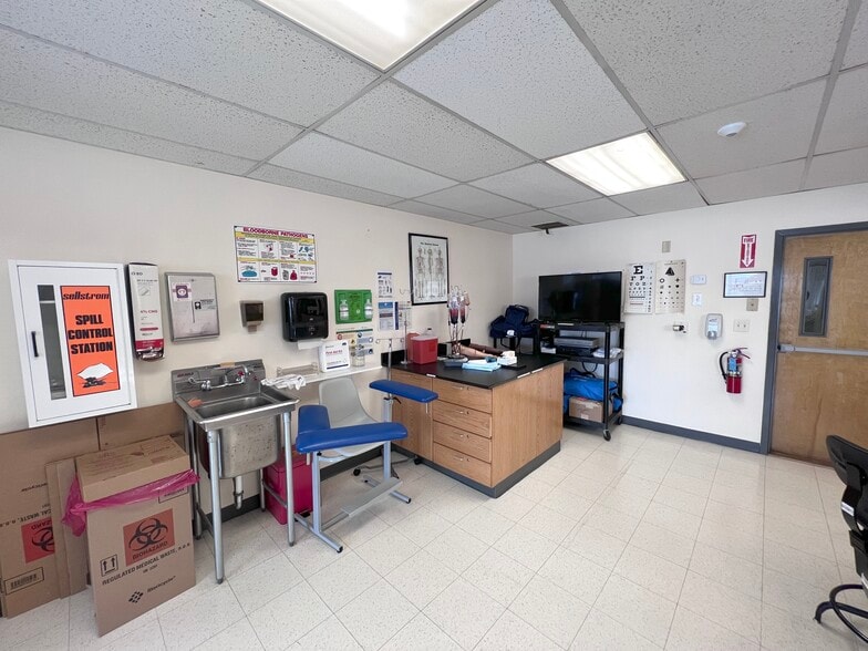 More Photos Of 745 Burnside Ave, East Hartford Schools For Sale