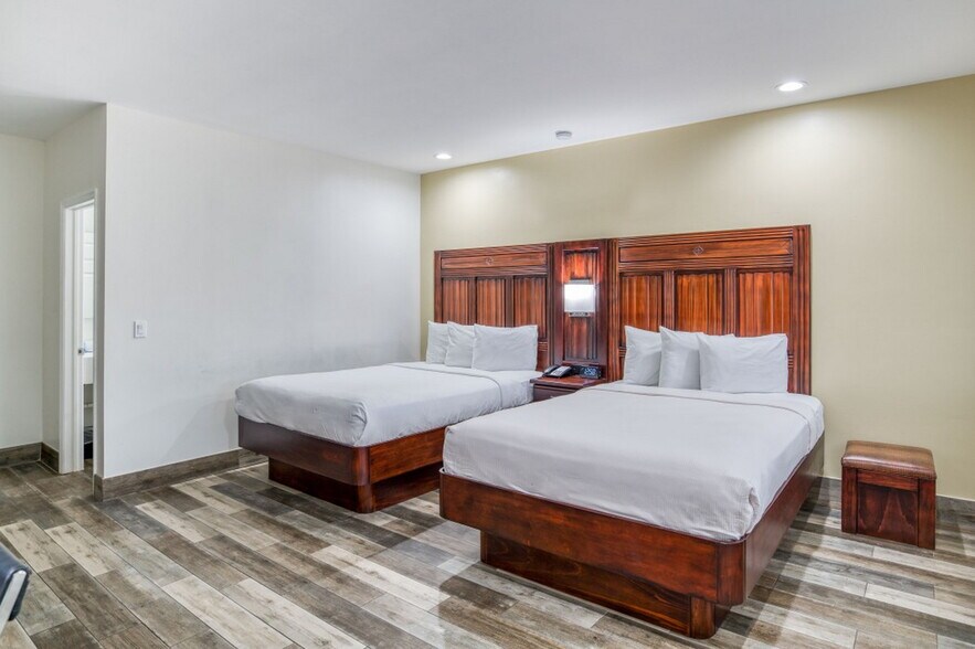 More Photos Of 137 San Marco Ave, Saint Augustine Hotel For Sale