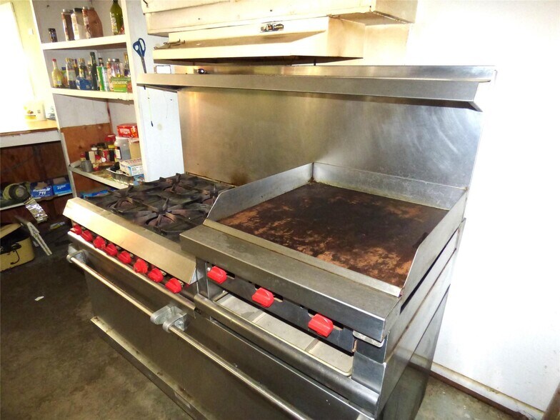 More Photos Of 102 Highway 6, Carbon Restaurant For Sale