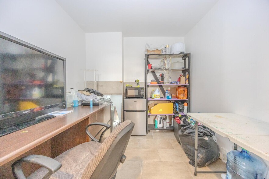 More Photos Of 2101 Pine Ave, Niagara Falls Storefront Retail Residential For Sale