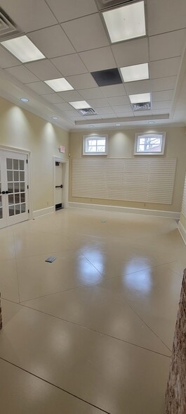 More Photos Of 170 Westridge Industrial Blvd, McDonough Office For Lease