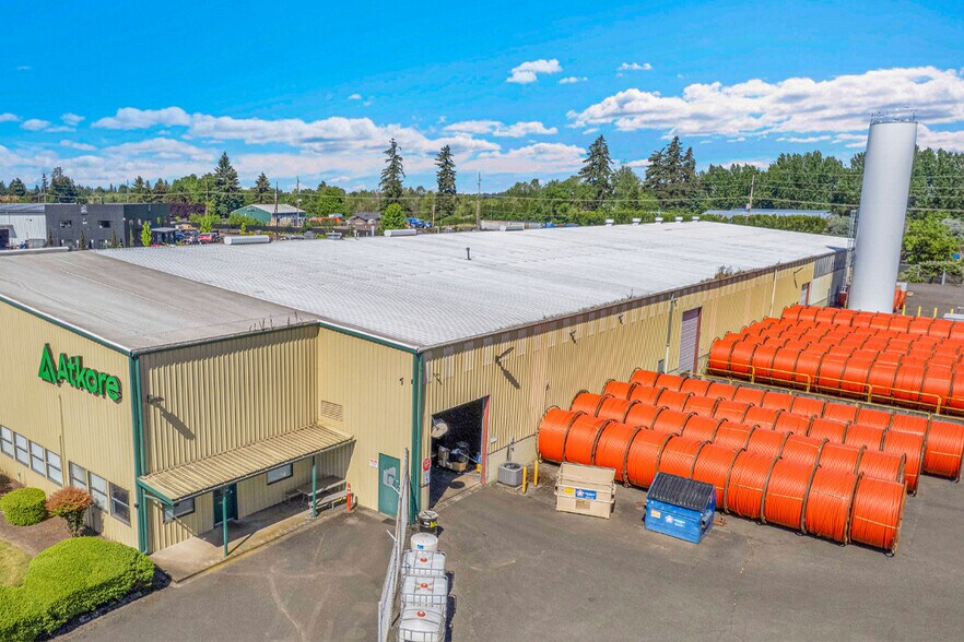 More Photos Of 2257 Progress Way, Woodburn Warehouse For Sale