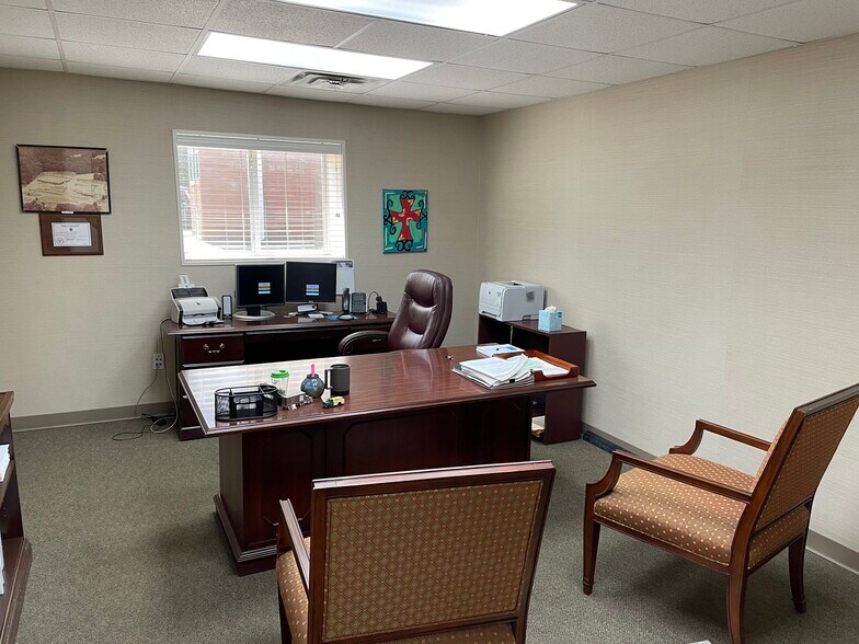 More Photos Of 5500 US-80, Jackson Manufacturing For Sale