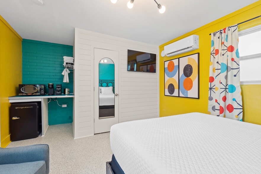 More Photos Of 3155 W Highway 98, Port Saint Joe Hotel For Sale