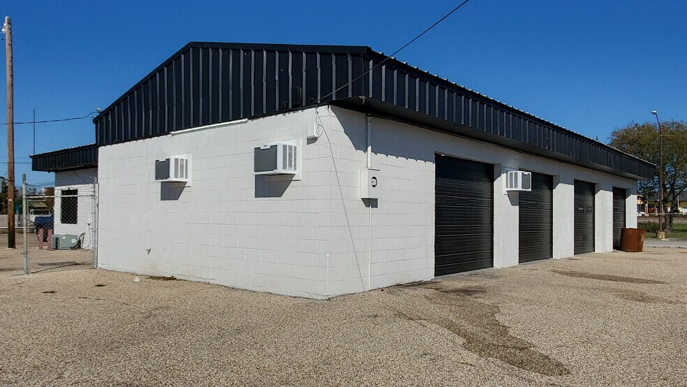 More Photos Of 124 N 4th St, Killeen Auto Repair For Lease