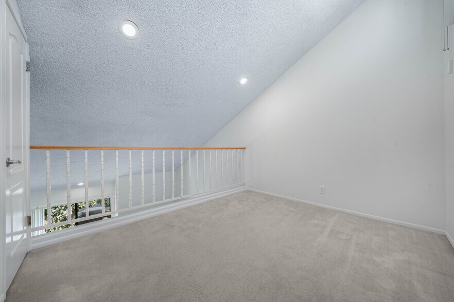 More Photos Of 638 E Tujunga Ave, Burbank Apartments For Sale