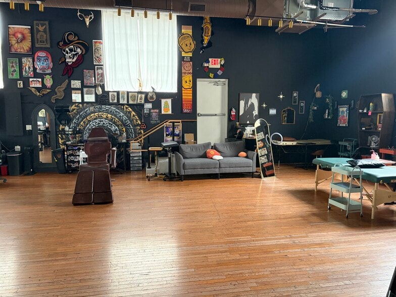 More Photos Of 118 W Vine St, Murfreesboro Freestanding For Sale