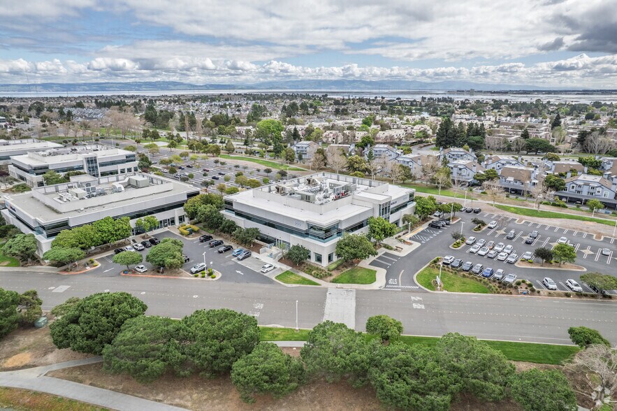 More Photos Of 800 Bridge Pky, Redwood City Office For Lease