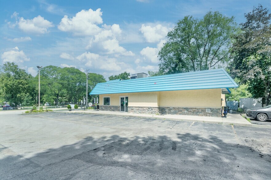 More Photos Of 6115 US Highway 51, McFarland Fast Food For Sale