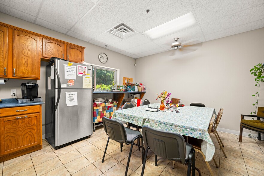More Photos Of 816 University Pky, Natchitoches Office For Sale