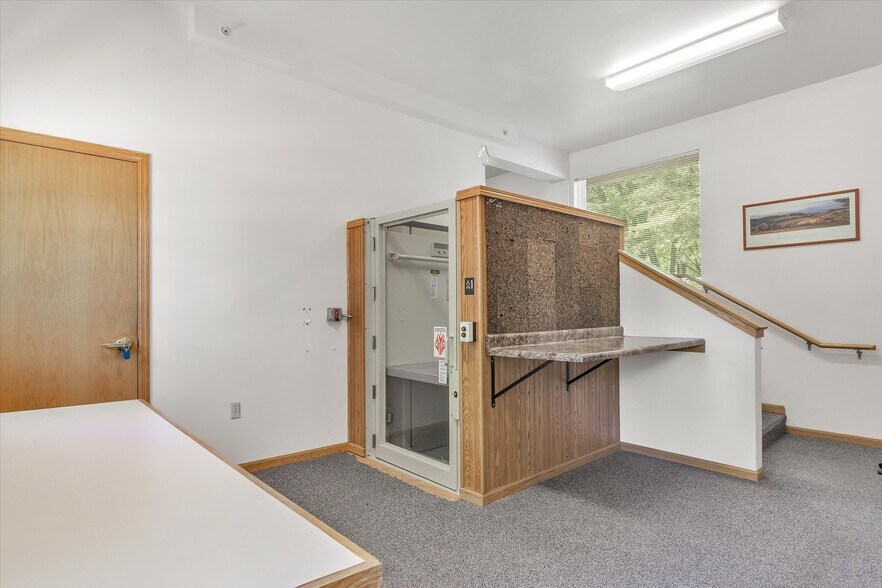 More Photos Of 121 S 5th St, Evansville Assisted Living For Sale