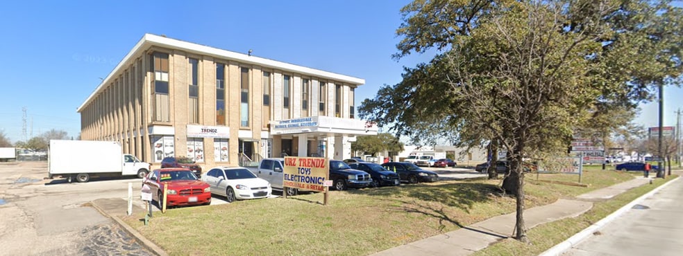 More Photos Of 7400 Harwin Dr, Houston Office For Lease