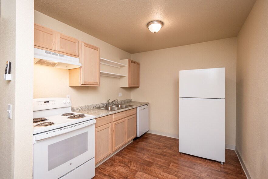 More Photos Of 3429 Evergreen Cir, West Sacramento Apartments For Sale