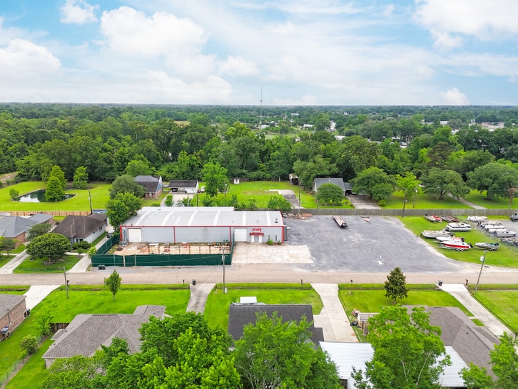 More Photos Of 41107 Don Lou Dr, Gonzales Warehouse For Sale