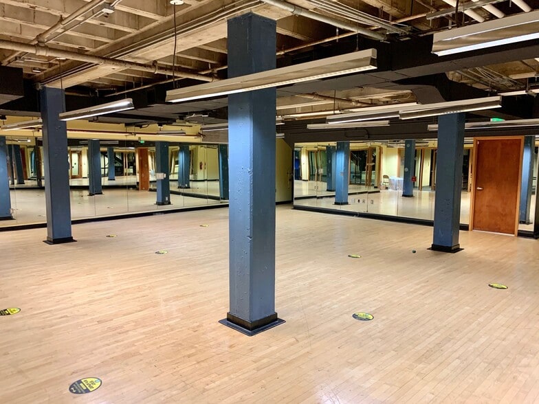 More Photos Of 214 E Travis St, San Antonio Apartments For Lease