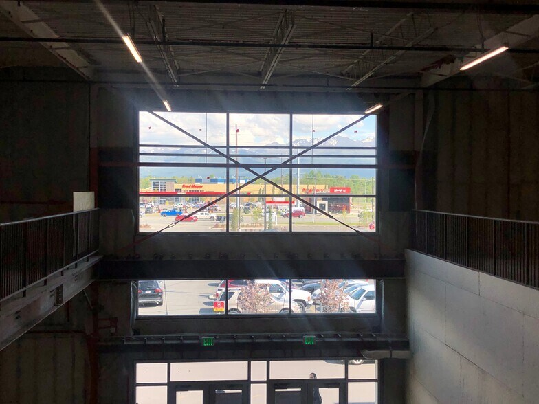 More Photos Of 2910 Seward Hwy, Anchorage General Retail For Lease