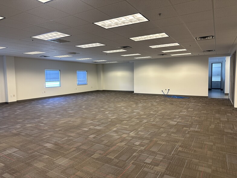 More Photos Of 12322 E 55th St, Tulsa Distribution For Lease