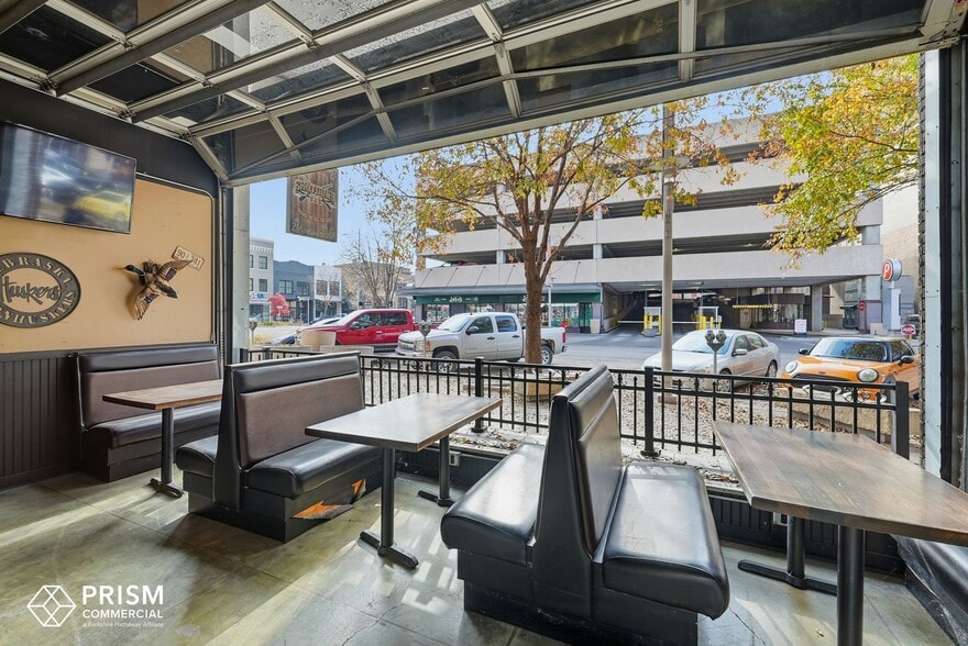 More Photos Of 1332-1336 P St, Lincoln Bar For Lease