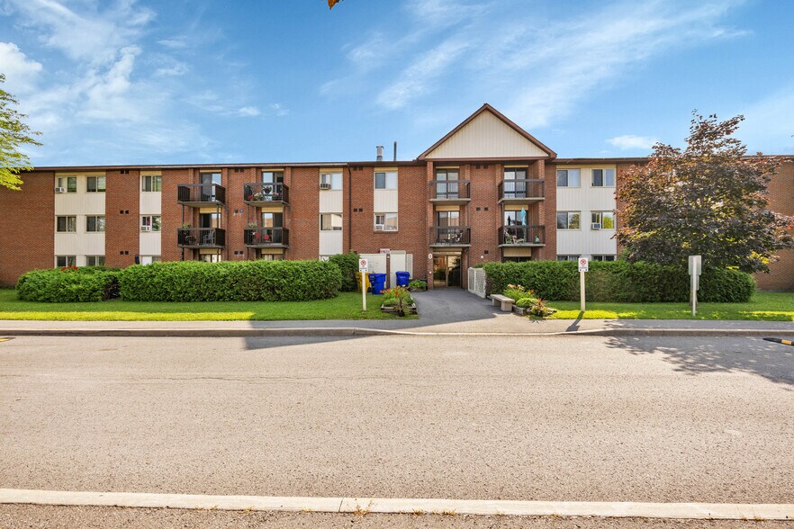 More Photos Of 1 Robert St, Arnprior Apartments For Sale