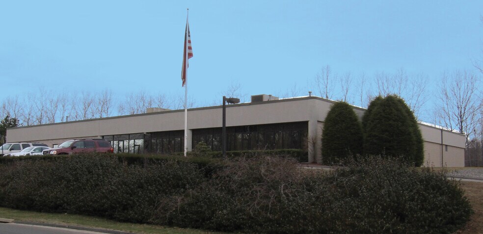 More Photos Of 8 Forest Pky, Shelton Manufacturing For Lease