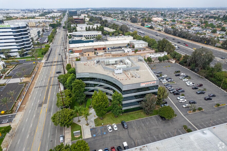 More Photos Of 1025 W 190th St, Gardena Office For Lease