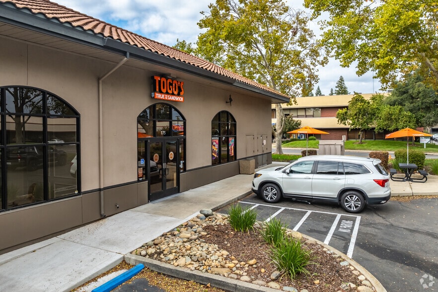 More Photos Of 2901 Sunrise Blvd, Rancho Cordova Unknown For Lease