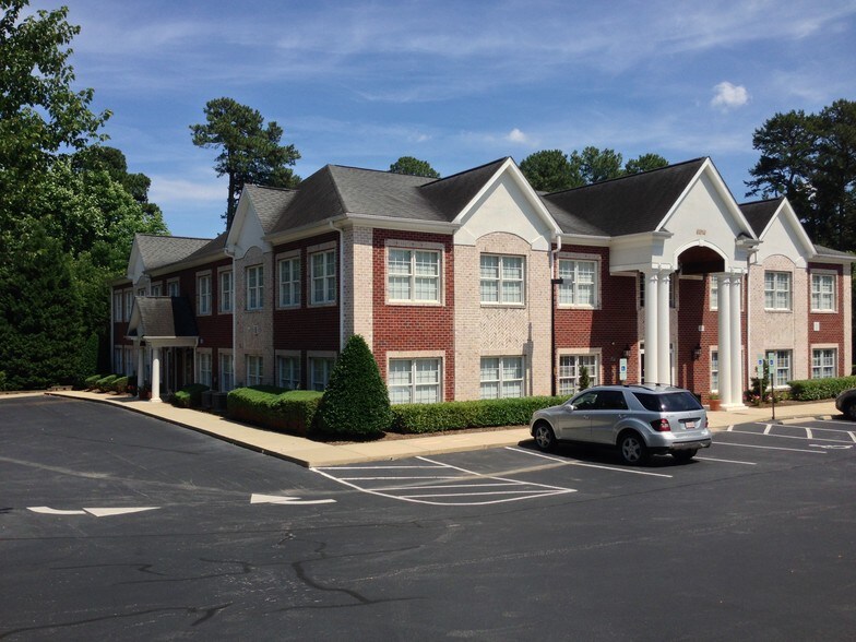 More Photos Of 5816 Creedmoor Rd, Raleigh Office For Lease