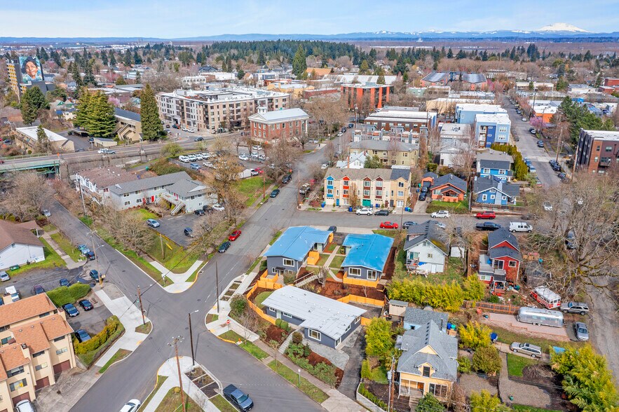 More Photos Of 8525-8529 N Willamette Blvd, Portland Apartments For Sale