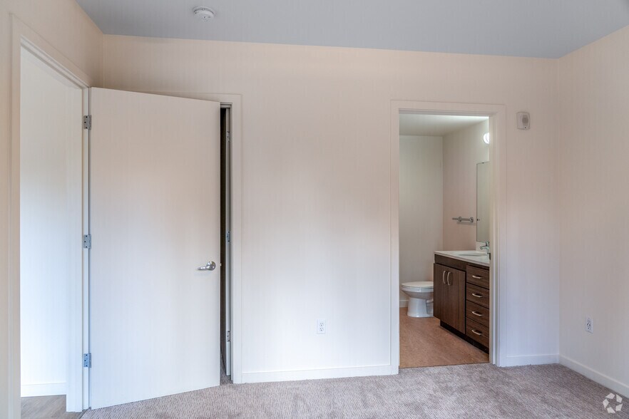 More Photos Of 1115 SW Market St, Portland Apartments For Sale