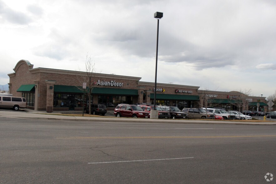 Primary Photo Of County Line Rd @ S Yosemite St, Littleton Unknown For Lease